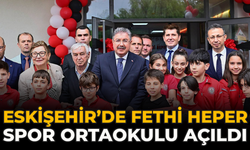Eskişehir’de Fethi Heper Spor Ortaokulu Açıldı