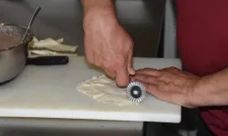 Eskişehir'in Ünlü Lezzeti Çi Börek: Tadının Sırrı Tek Bir Detayda Saklı