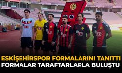 Eskişehirspor Formalarını Tanıttı: Formalar Taraftarlarla Buluştu