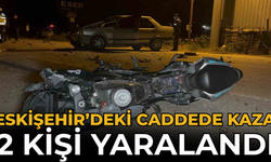 Eskişehir'deki Caddede Kaza: 2 Kişi Yaralandı