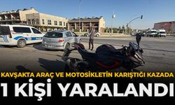 Kavşakta Araç Ve Motosikletin Karıştığı Kazada 1 Kişi Yaralandı