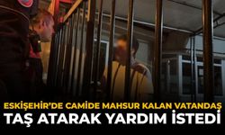 Eskişehir'de Camide Mahsur Kalan Vatandaş Taş Atarak Yardım İstedi
