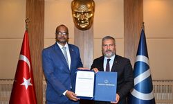 Sudan Eğitim Bakanı Anadolu Üniversitesini Ziyaret Etti: Eğitim İş Birliği Protokolü İmzalandı