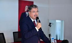 Vali Erdinç Yılmaz'dan Gençlere Okuyun, Düşünün. Anlamaya Çalışın Tavsiyesi
