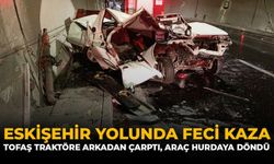 Eskişehir Yolunda Feci Kaza! Tofaş Traktöre Arkadan Çarptı: Araç Hurdaya Döndü