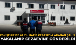 Eskişehir’de 47 Yıl Hapis Cezasıyla Aranan Şahıs Yakalanıp Cezaevine Gönderildi