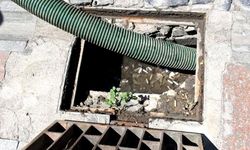 Eskişehir’de Yağmur Suyu Izgaraları Yoğun Yağışlara Karşı Temizleniyor