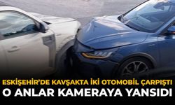 Eskişehir’de Kavşakta İki Otomobil Çarpıştı: O Anlar Kameraya Yansıdı