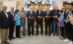 TEİ’den Eskişehir Anadolu İmam Hatip Lisesine Modern Kütüphane Desteği