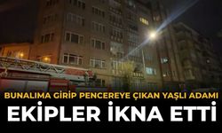 Bunalıma Girip Pencereye Çıkan Yaşlı Adamı Ekipler İkna Etti