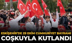 Eskişehir’de Binlerce Kişi Cumhuriyet Yürüyüşü’nde Buluştu