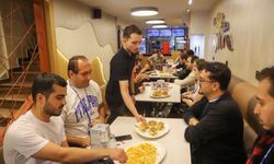 Eskişehir’de Gençler Rota Gastro Turuyla Şehrin Lezzetlerini Keşfetti