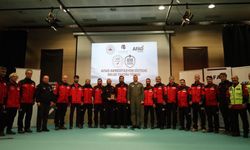 Mahalle AFAD Gönüllüleri Ve Arama Kurtarma Ekiplerine Belgeleri Takdim Edildi