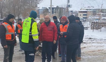Deprem Bölgesine Giden CHP’li Çakırözer Sorunları Anlattı