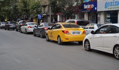 Vatandaşlar Eskişehir’deki Trafik Sorununa Çözüm Bulunmasını Bekliyor