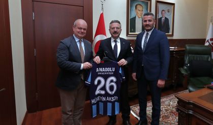 Anadolu Üniversitesi Spor Kulübü’nden Vali Aksoy’a Ziyaret