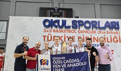 Özel Çağdaş'ın Kızları Türkiye Şampiyonu