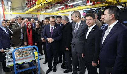 Yapay Zeka Araştırma Komisyonu'ndan TÜBİTAK'a Ziyaret