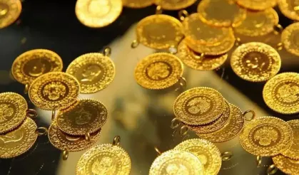 Altında Hareketli Saatler Başladı: Gram Altın 7 Bin Liraya Göz Kırpıyor