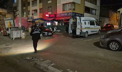 Eskişehir'de Gece Yarısı Bıçaklı Kavga: 2 Kişi Hastanelik Oldu
