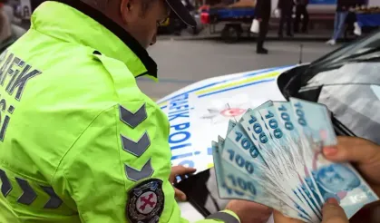 Yeni Trafik Cezaları Yürürlükte: Kuralı İhlal Edenlere 2700 Liralık Ceza