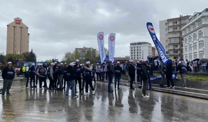 Eskişehir 1 Mayıs'ı Meydanda Kutluyor: Yürüyüş Kortejleri Yola Çıktı