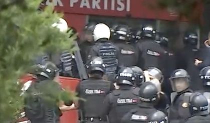 Son Dakika: Polis Ekipleri CHP Genel Merkezi’ne Giriyor