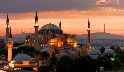 Mevlid Kandili 2026: Ne Zaman, Neden Kutlanıyor? Anlamı ve Önemi, Kandil Mesajları...