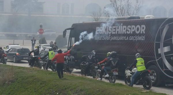 Motorsiklet Kulübünden Eskişehirspora Büyük Kortej