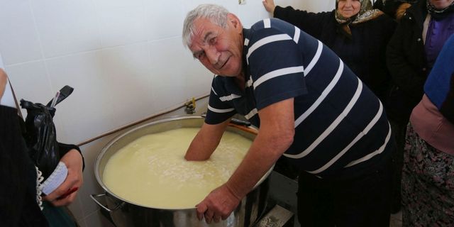 Odunpazarı’ndan kadınlara ‘Süt Hijyeni ve Peynir Yapımı’ Eğitimi
