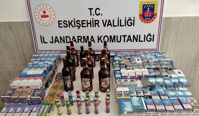 Jandarma Tarafından Kaçak Sigara ve Alkol Operasyonu Düzenlendi