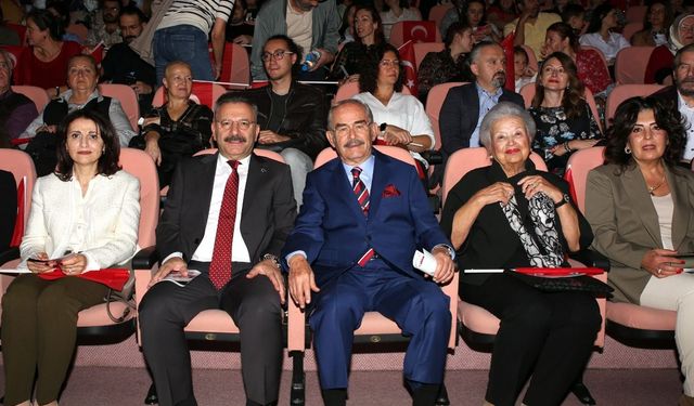 Şehir Tiyatroları ve Senfoni Orkestrasından 100. Yıla Özel Muhteşem Konser