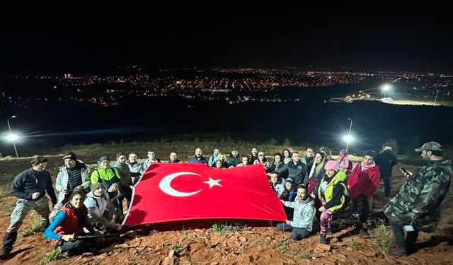 Cumhuriyetin 100'üncü Yılına Gece Yürüyüşü