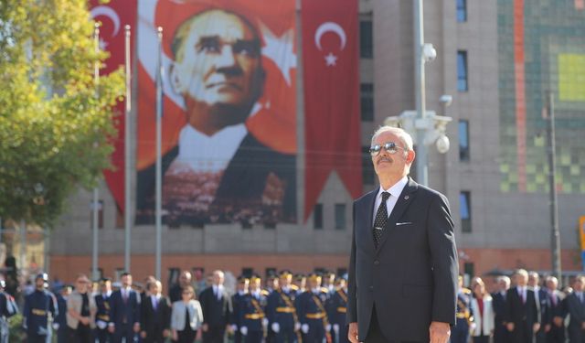 Başkan Büyükerşen'den 10 Kasım Mesajı