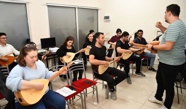 Gençlerden Kurslara Yoğun İlgi