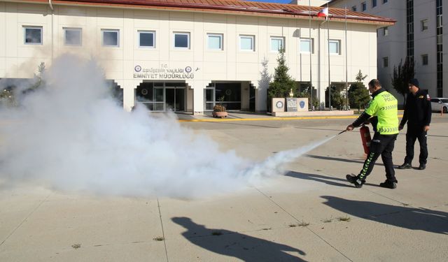 Polis Ekiplerine İtfaiye Tarafından Eğitim Verildi