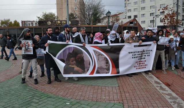 Farklı Ülkelerden 300 öğrenci Filistin İçin Bir Araya Geldi