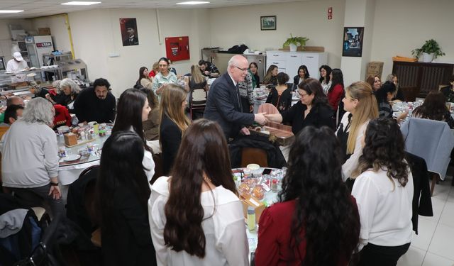 Kazım Kurt “Çocukların Yarını Da Yarının Çocukları Da Size Emanet”