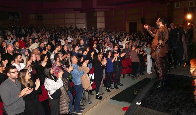 Şehir Tiyatroları Özel Misafirlerini Konuk Etti