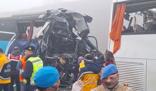 Kuzey Marmara Otoyolu'nun Sakarya Mevkiinde Zincirleme Kaza Meydana Geldi.