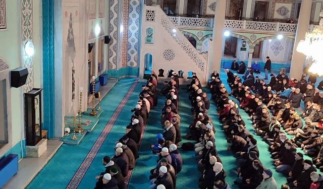 Reşadiye Camii'nde Yeni Yılın ilk Sabah Namazı Buluşması