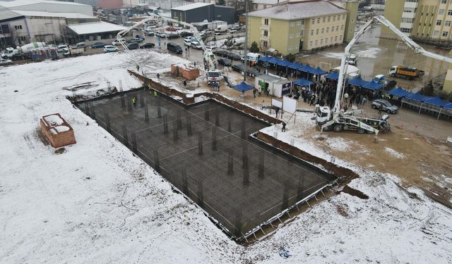 Kazım Kurt’tan EMKO Sanayi Sitesine Kreş