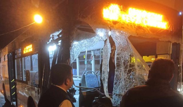 Boş Otobüse Çarptı Facia Ucuz Atlatıldı