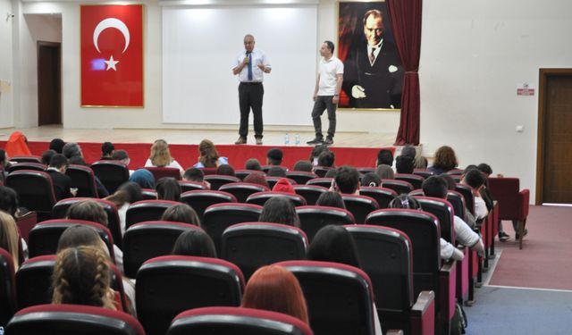 Öğrencilere Almanya'da İş İmkanları Anlatıldı