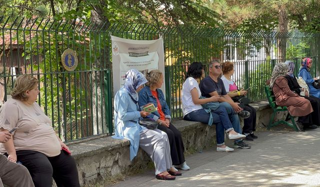 Dua ile Çocuklarını Beklediler