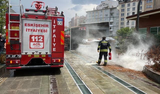 Eskişehir'de Yangın Panik Yarattı