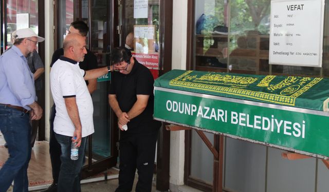 Minik Mert Son Yolculuğuna Uğurlandı