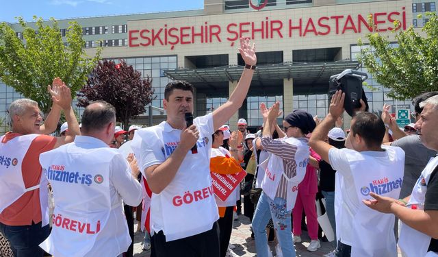 Hastane Çalışanları İçin 'Hak' Eylemi