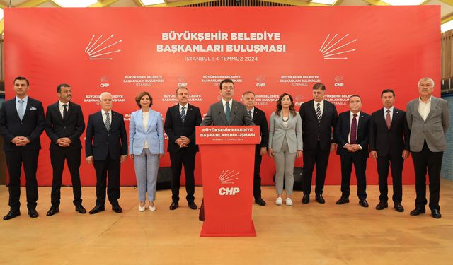 CHP'li 14 Başkan İstanbul'da Buluştu