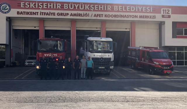 Büyükşehir'den Yangın Söndürme Çalışmalarına Ekip Desteği